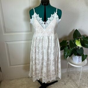 Beautiful lace midi dress